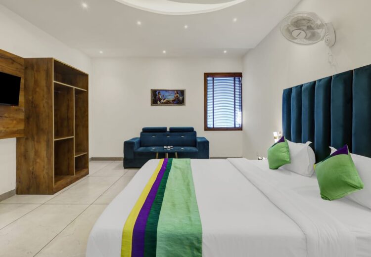 WhatsApp Image 2025-12-06 at 13.30.43 (1)